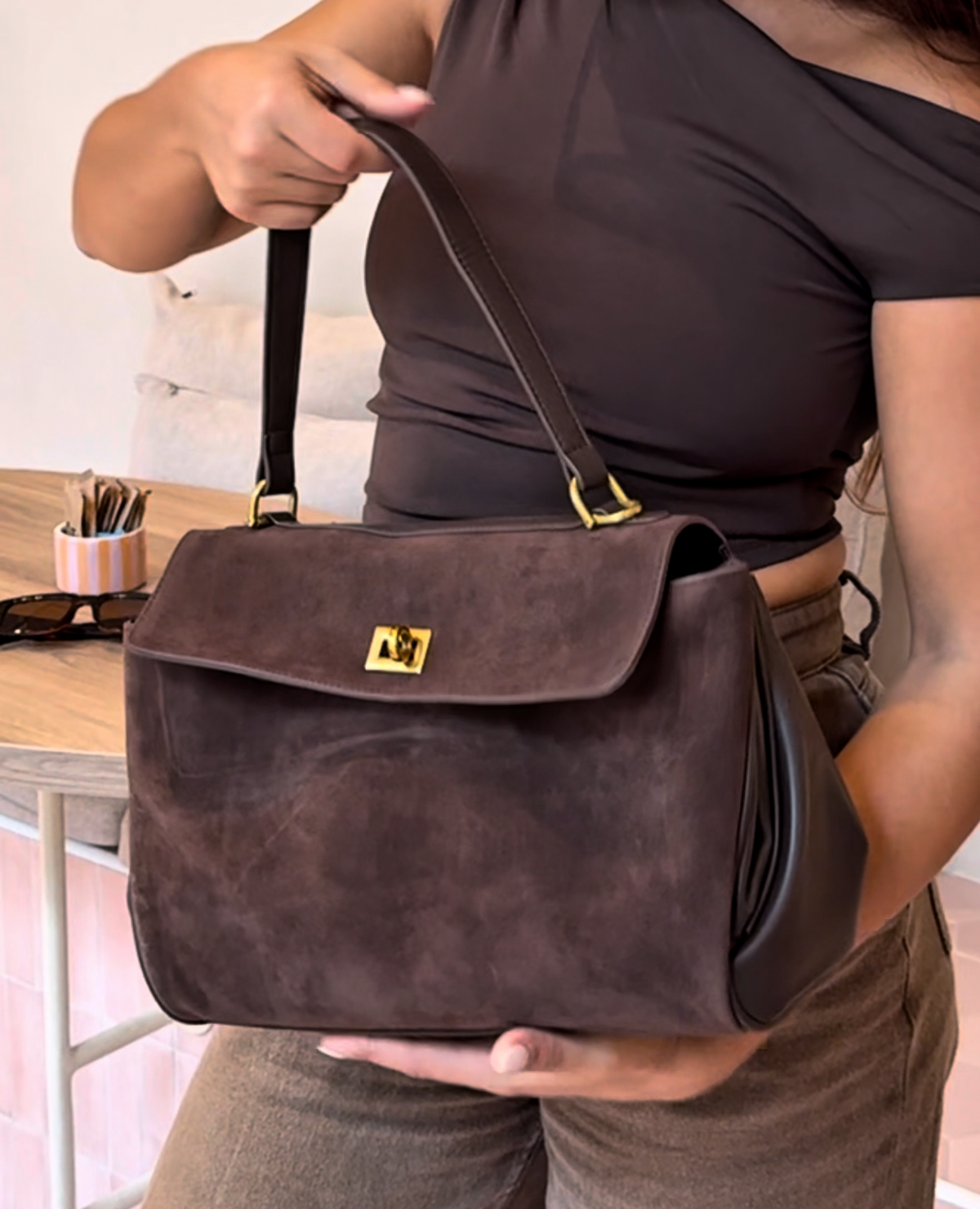 PILAR - BOLSO CON FRENTE EFECTO ANTE Y CIERRE DORADO